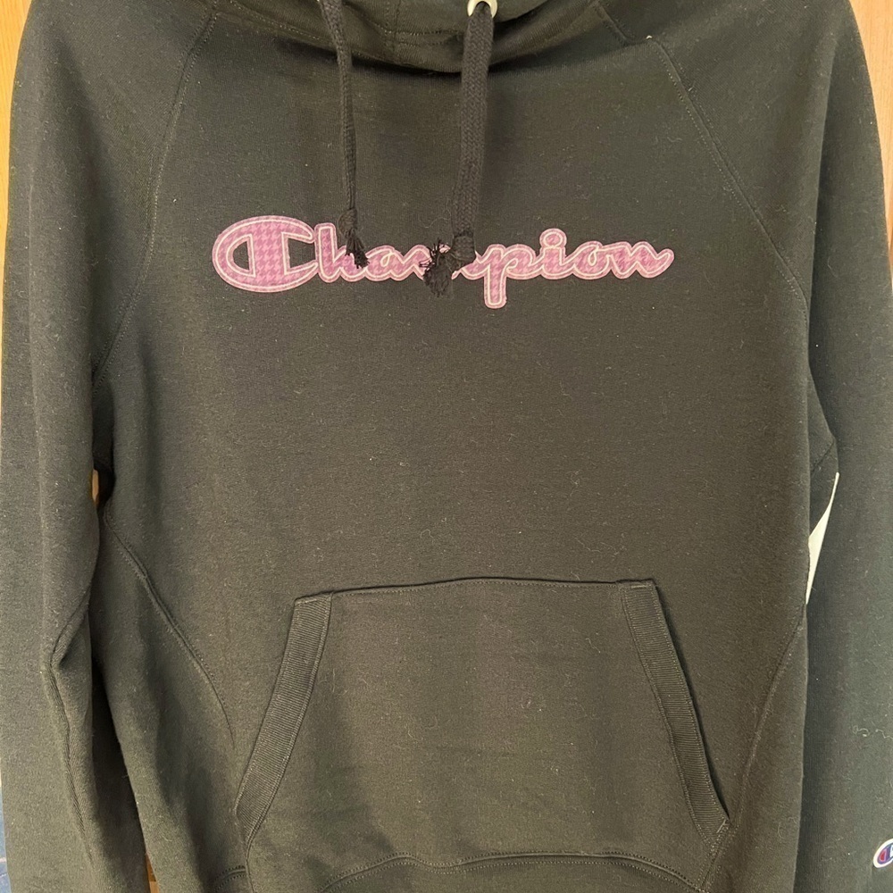 Champion Logo Hoodie Black Size Small Nwot kangaroo pockets